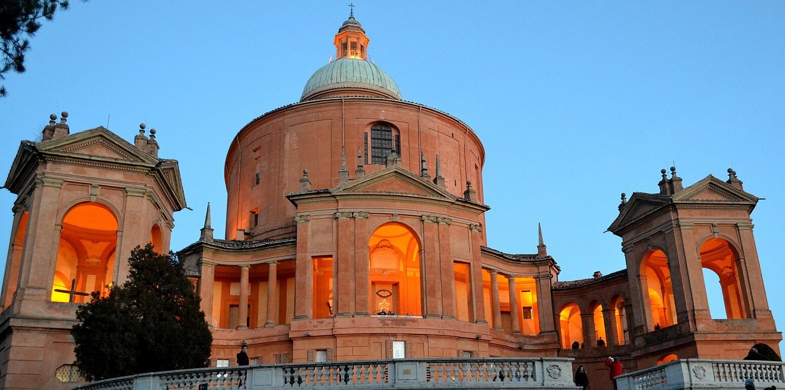 San Luca: Tours and Useful Info