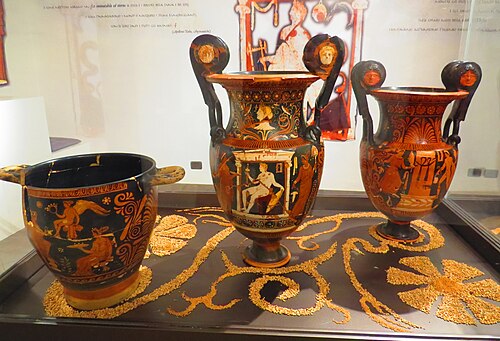 Campobasso, crateri in esposizione al Museo Archeologico Nazionale