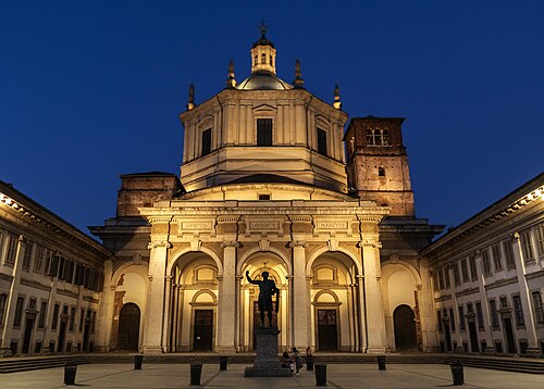 Milano, Basilica di San Lorenzo Maggiore di sera